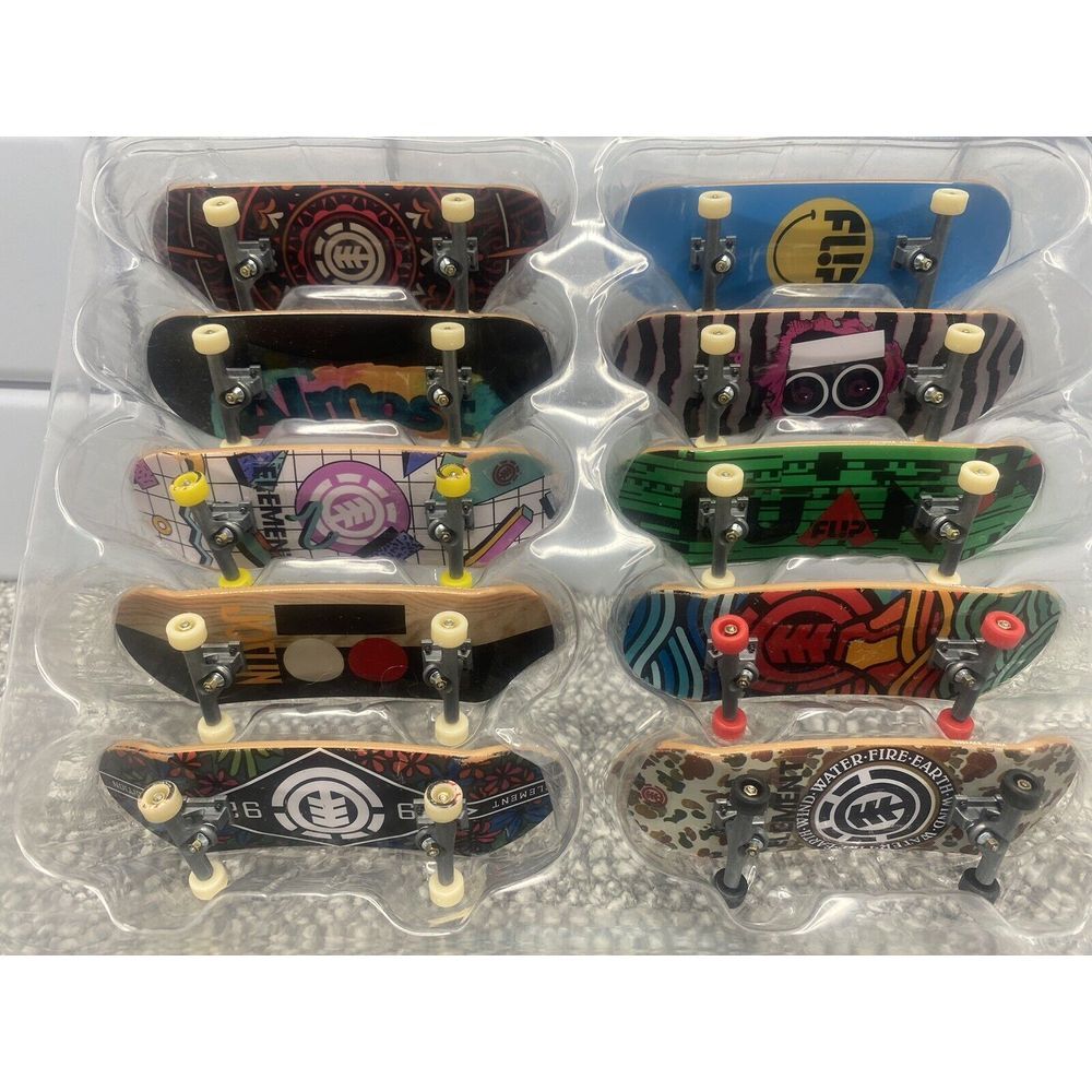 Tech Deck Skateboards Finger Flips Lot Of 8 See Pics Variety HG8